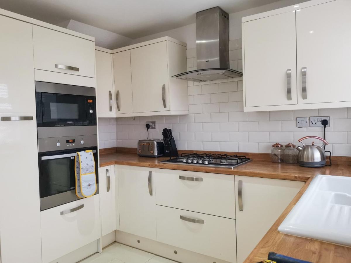 Bee At Home Cefn-coed-y-cymmer 외부 사진